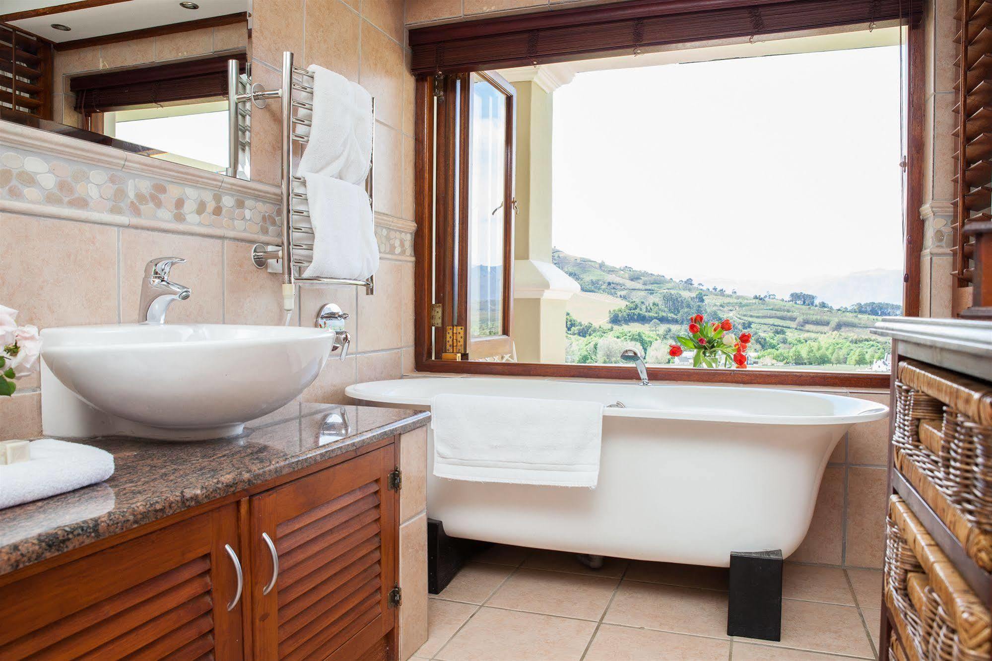 Banhoek Lodge Стелленбос Экстерьер фото